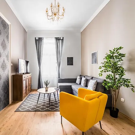Nyar 3 Bedroom Centre Entire