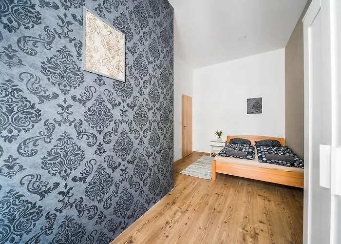 Nyar 3 Bedroom Centre Entire Apartament