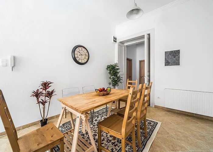 Nyar 3 Bedroom Centre Entire * Budapeszt