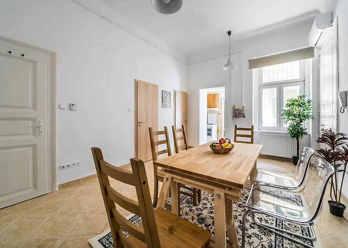 Apartament Nyar 3 Bedroom Centre Entire